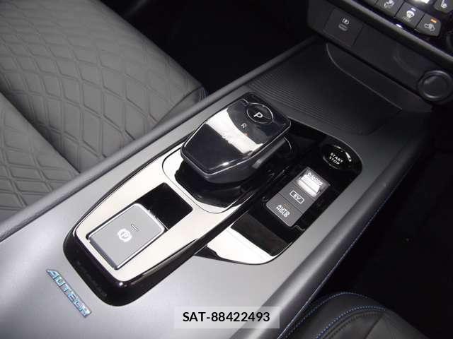 Nissan NOTE 2025-09 8367809-4