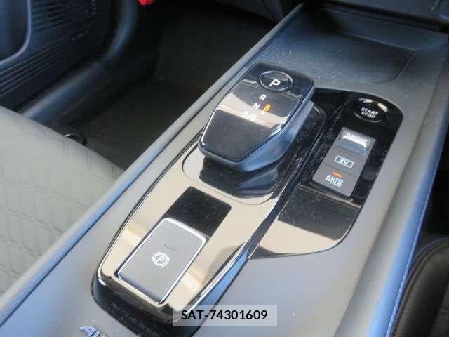 Nissan NOTE 2026-03 8563020-5