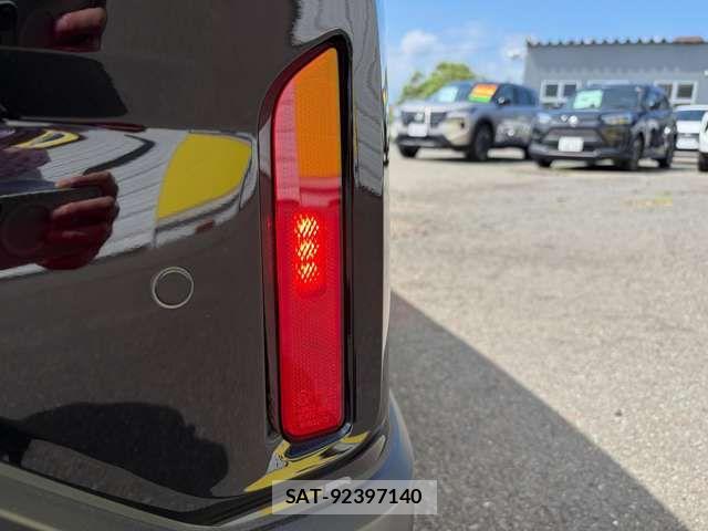 Nissan NOTE 2025-10 8563019-19