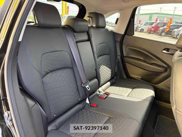 Nissan NOTE 2025-10 8563019-4