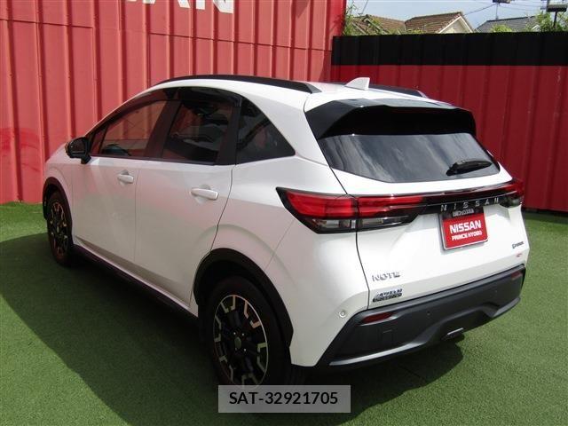 Nissan NOTE 2022-03 8871701-1