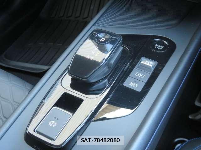 Nissan NOTE 2022-01 8884084-5