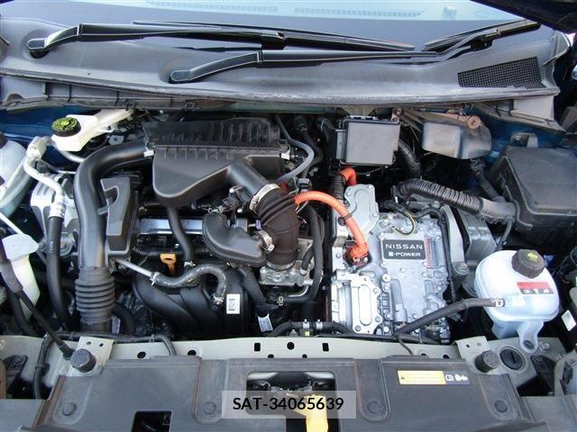 Nissan NOTE 2021-11 8884083-28