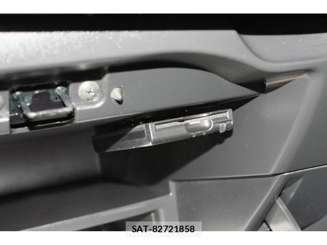 Nissan NOTE 2017-02 4640214-19