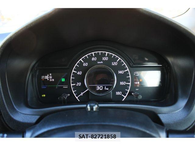 Nissan NOTE 2017-02 4640214-21