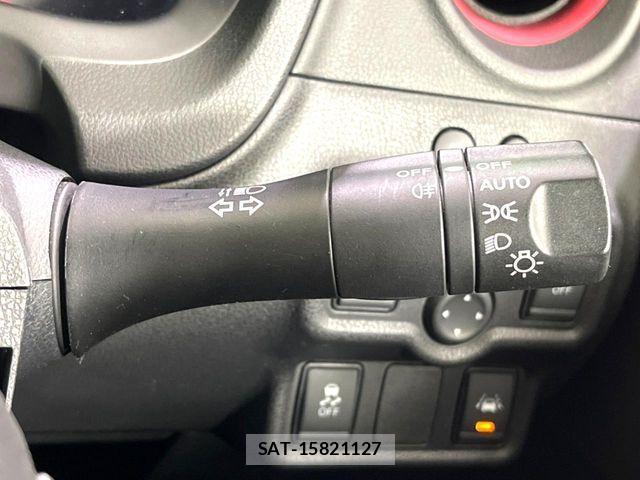 Nissan NOTE 2018-03 4756306-7