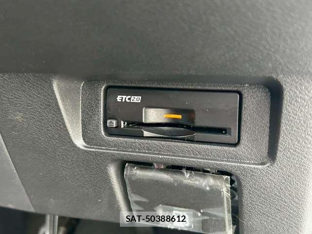 Nissan NOTE 2023-07 6014885-6