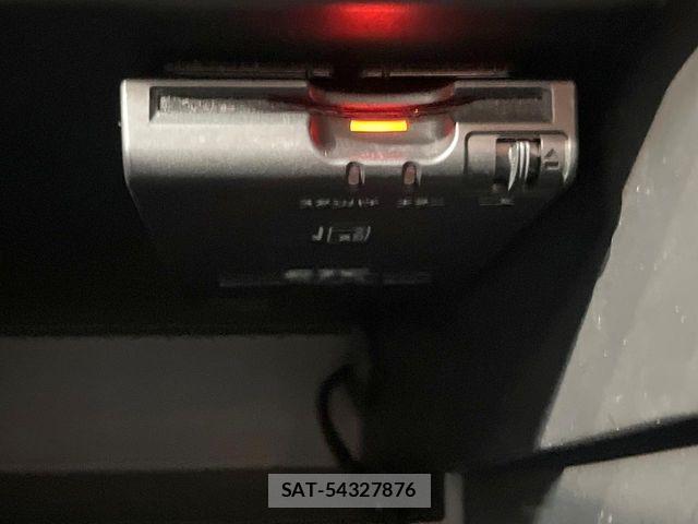 Nissan NOTE 2017-05 6015002-5