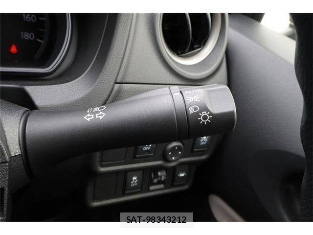 Nissan NOTE 2018-07 6246410-21
