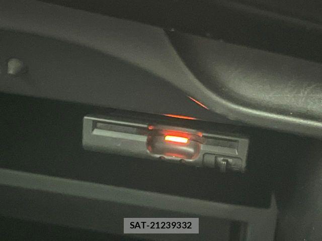 Nissan NOTE 2013-08 6265407-4