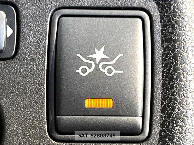 Nissan NOTE 2014-01 6613883-2