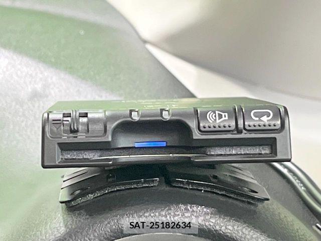 Nissan NOTE 2017-08 6642122-5