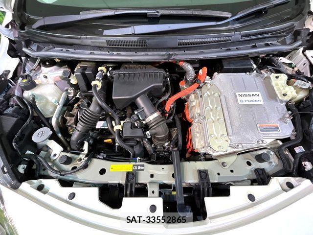 Nissan NOTE 2018-02 6673016-17