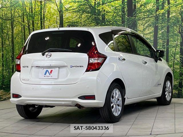 Nissan NOTE 2017-09 6673000-16