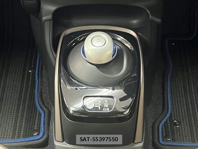 Nissan NOTE 2017-01 6672995-19