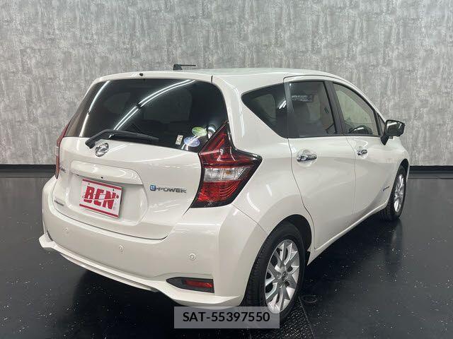 Nissan NOTE 2017-01 6672995-2