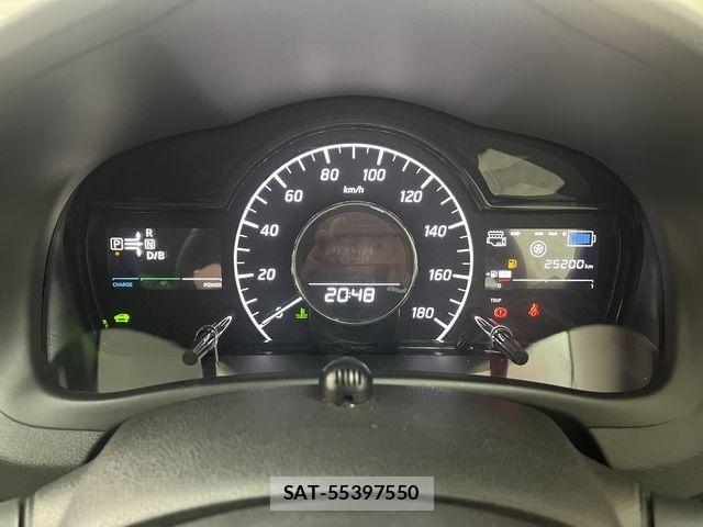 Nissan NOTE 2017-01 6672995-7