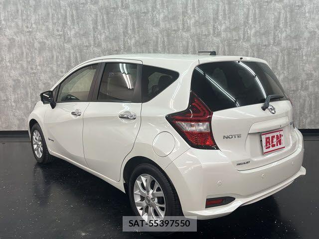 Nissan NOTE 2017-01 6672995-8