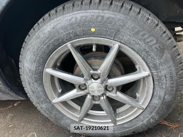 Nissan NOTE 2011-02 6673030-10