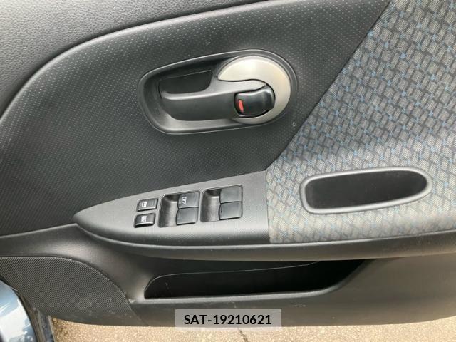 Nissan NOTE 2011-02 6673030-17