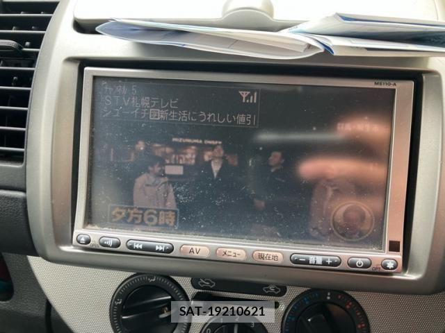 Nissan NOTE 2011-02 6673030-22