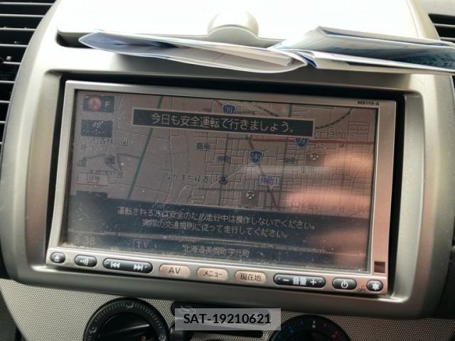 Nissan NOTE 2011-02 6673030-24