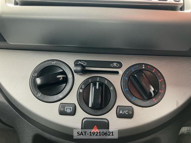 Nissan NOTE 2011-02 6673030-25