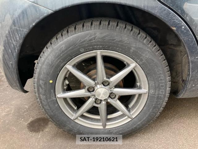 Nissan NOTE 2011-02 6673030-4