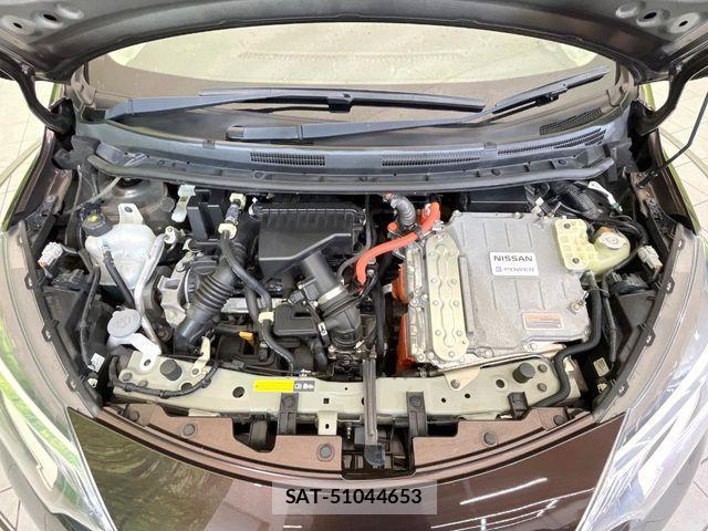 Nissan NOTE 2017-04 6673012-17