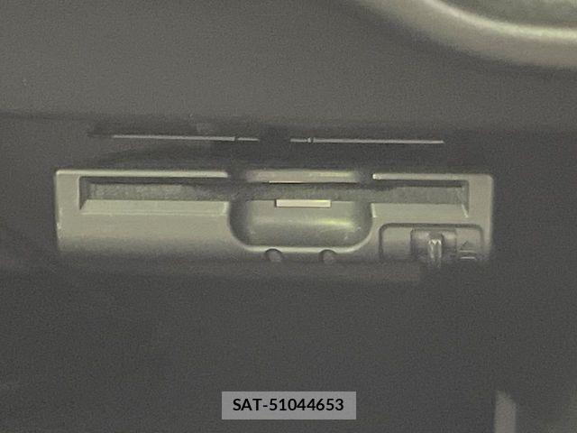 Nissan NOTE 2017-04 6673012-6