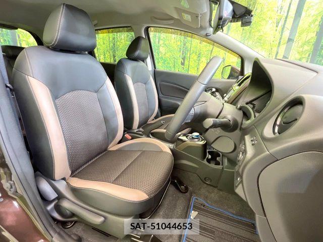 Nissan NOTE 2017-04 6673012-7