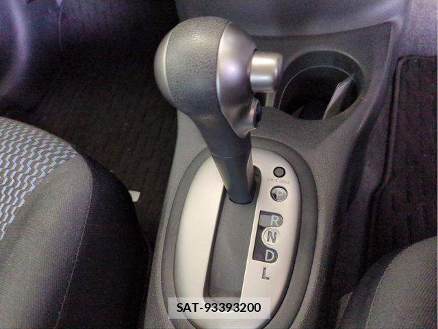 Nissan NOTE 2015-05 6673026-12