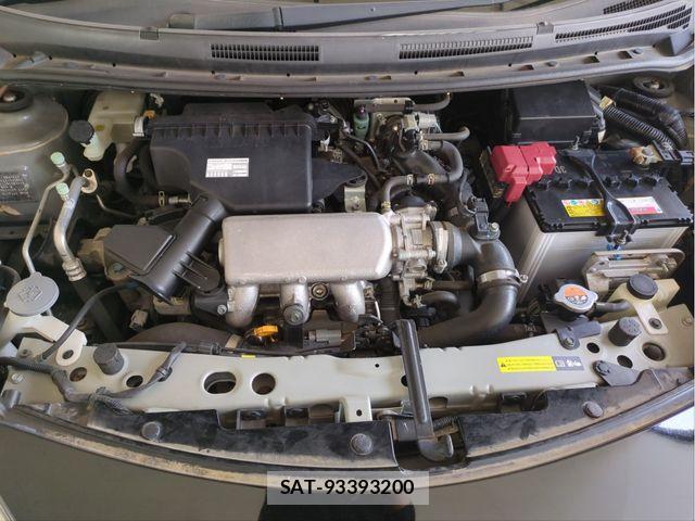 Nissan NOTE 2015-05 6673026-25