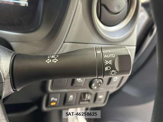 Nissan NOTE 2021-03 6673010-11