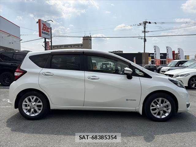 Nissan NOTE 2017-07 6677317-11