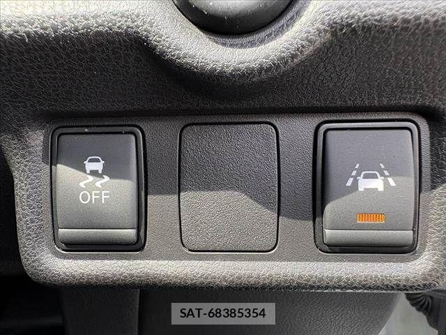 Nissan NOTE 2017-07 6677317-24