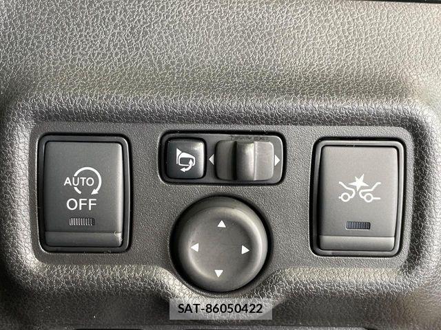 Nissan NOTE 2016-08 6677330-4