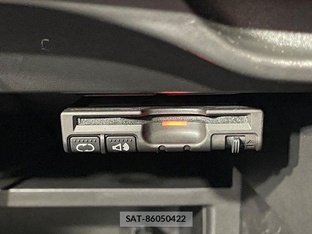 Nissan NOTE 2016-08 6677330-6