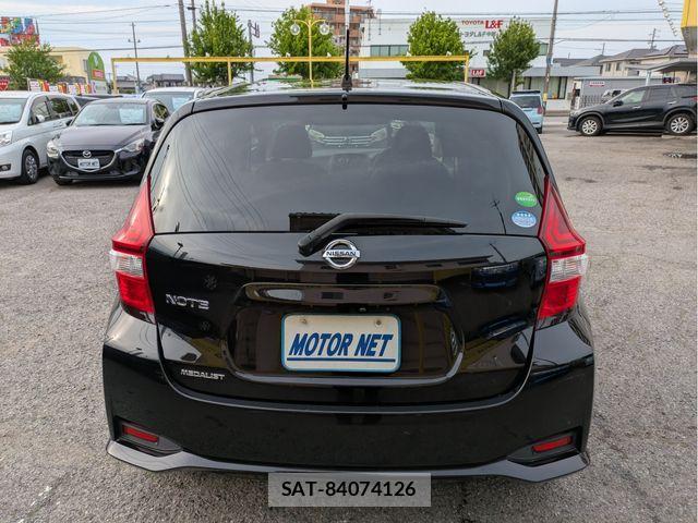 Nissan NOTE 2017-04 6677329-18