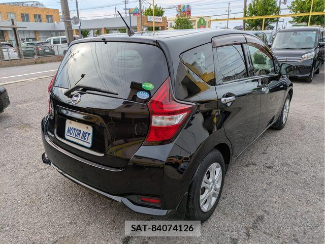 Nissan NOTE 2017-04 6677329-1