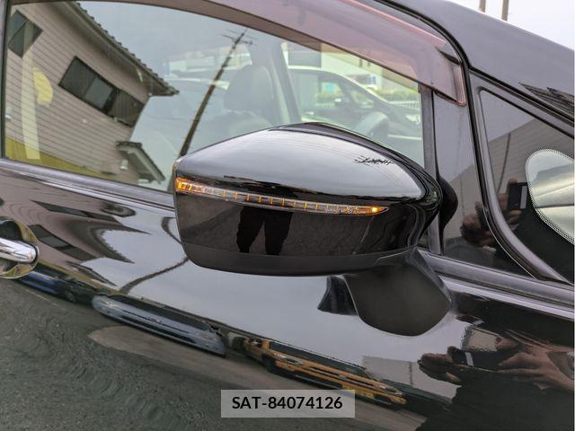 Nissan NOTE 2017-04 6677329-22