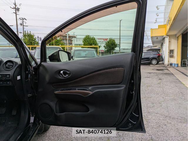 Nissan NOTE 2017-04 6677329-28