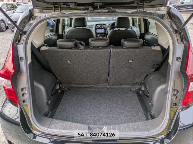 Nissan NOTE 2017-04 6677329-6