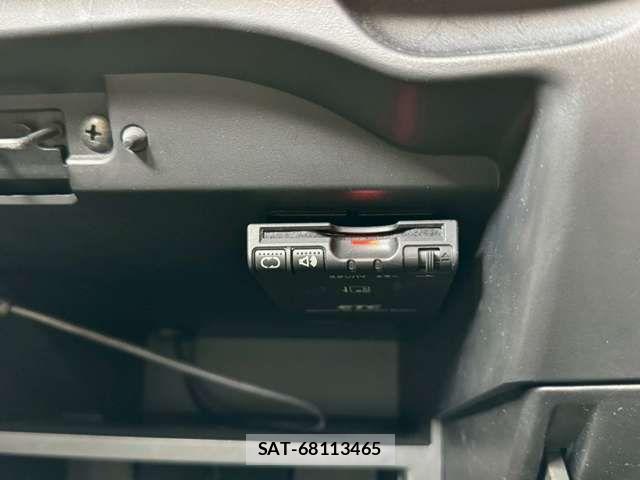 Nissan NOTE 2013-07 6677327-8