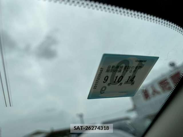 Nissan NOTE 2019-01 6677326-26