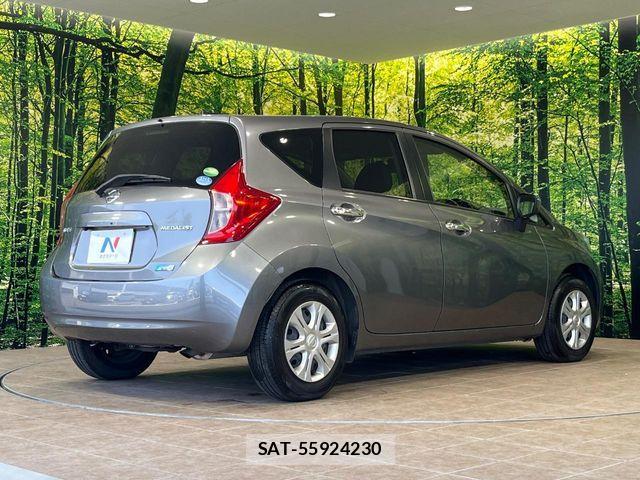 Nissan NOTE 2015-02 6677324-16
