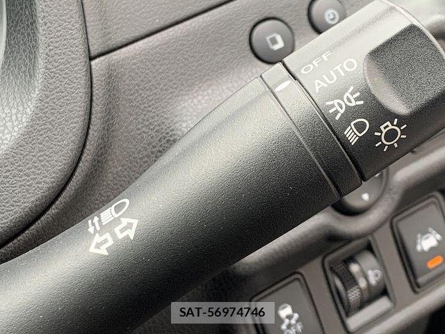 Nissan NOTE 2018-06 6677313-15
