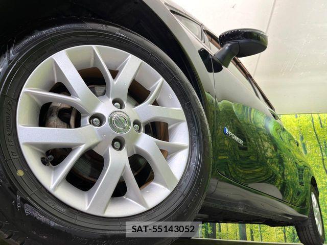 Nissan NOTE 2017-04 6677308-12