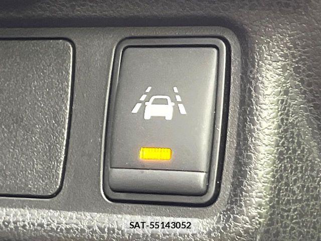 Nissan NOTE 2017-04 6677308-5