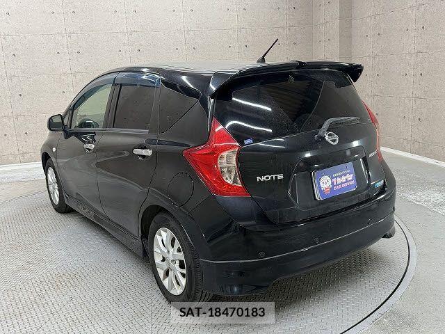 Nissan NOTE 2014-06 6677335-2